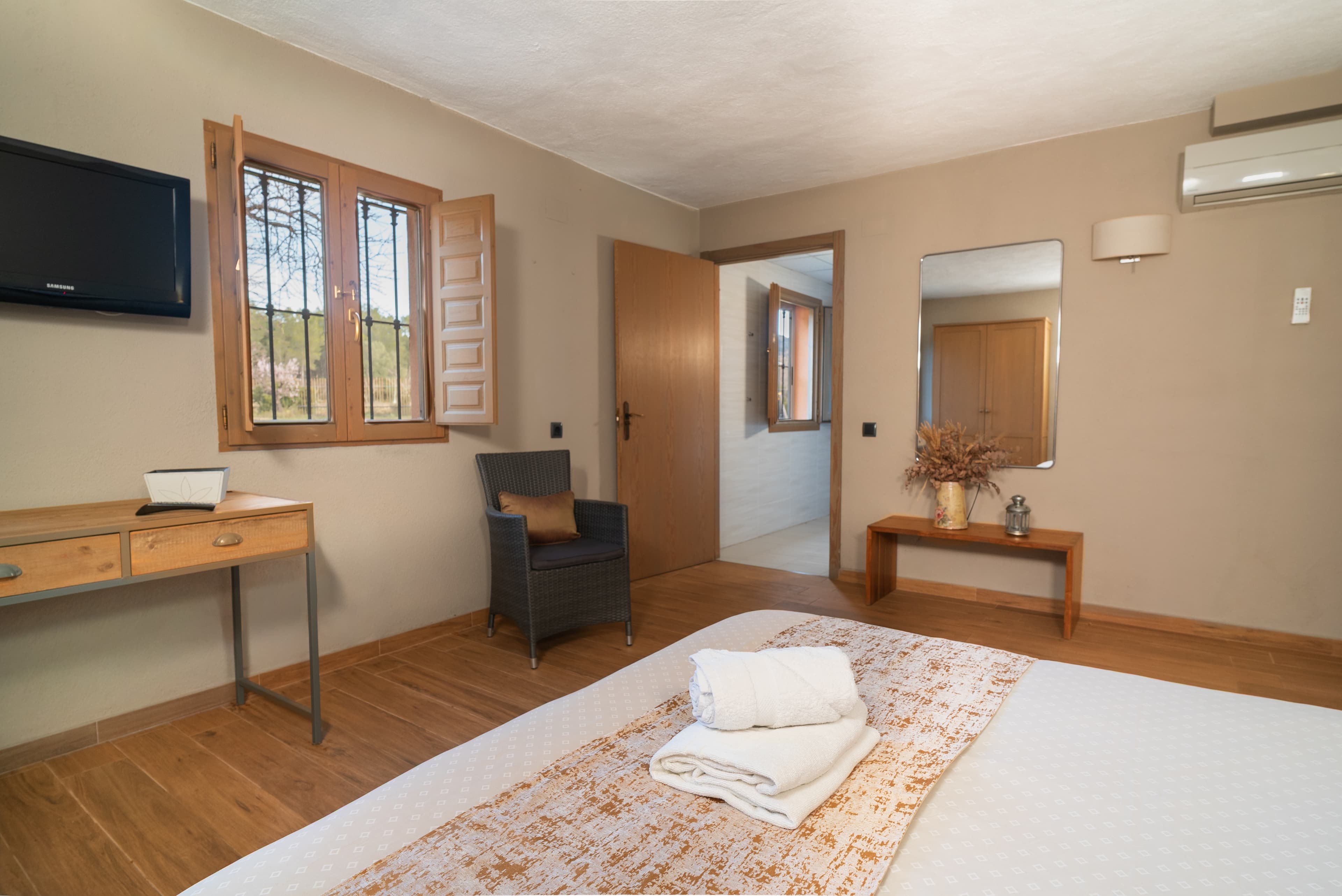 /images/rooms/ROOM_1_2.jpg