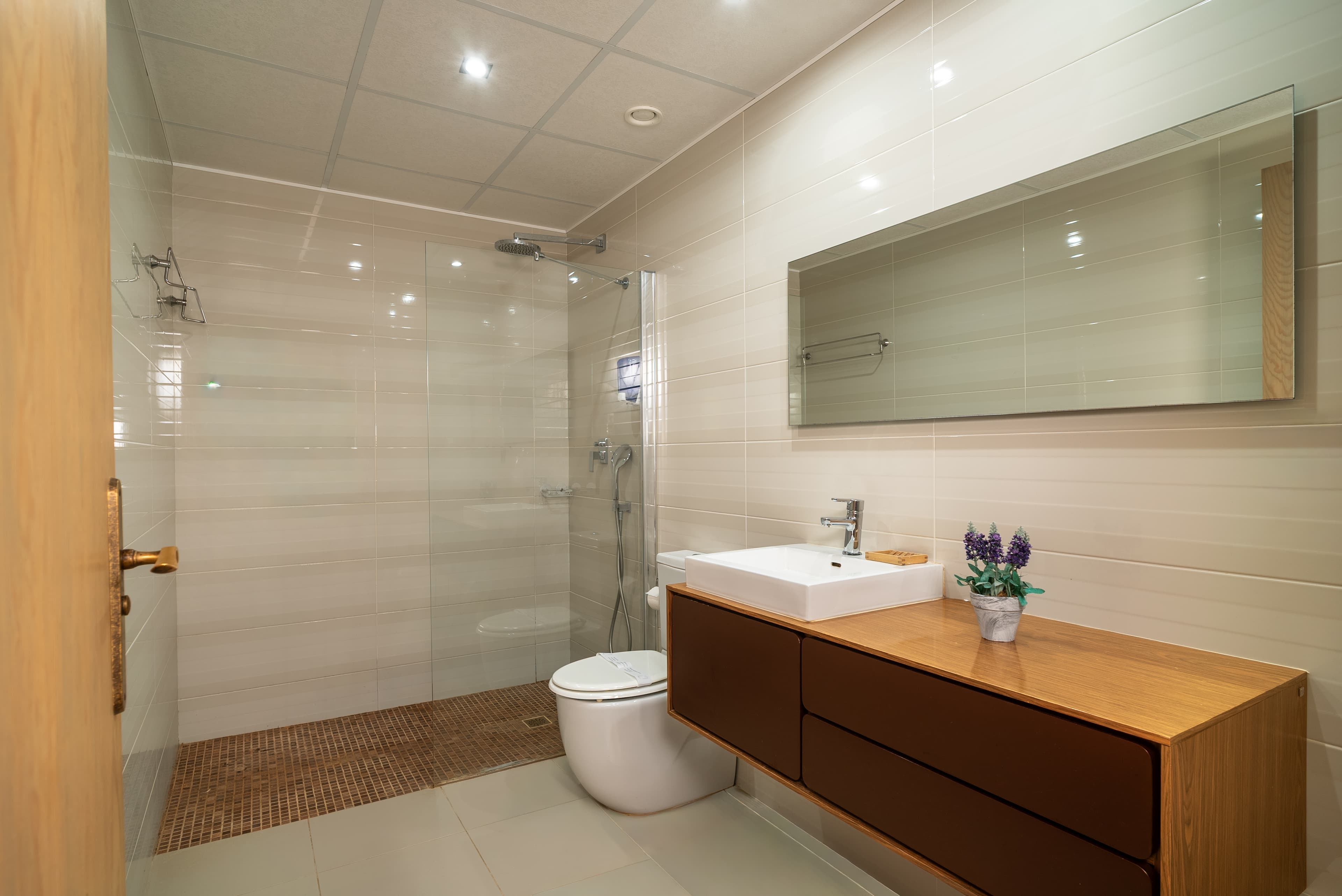 /images/rooms/ROOM_2_3.jpg