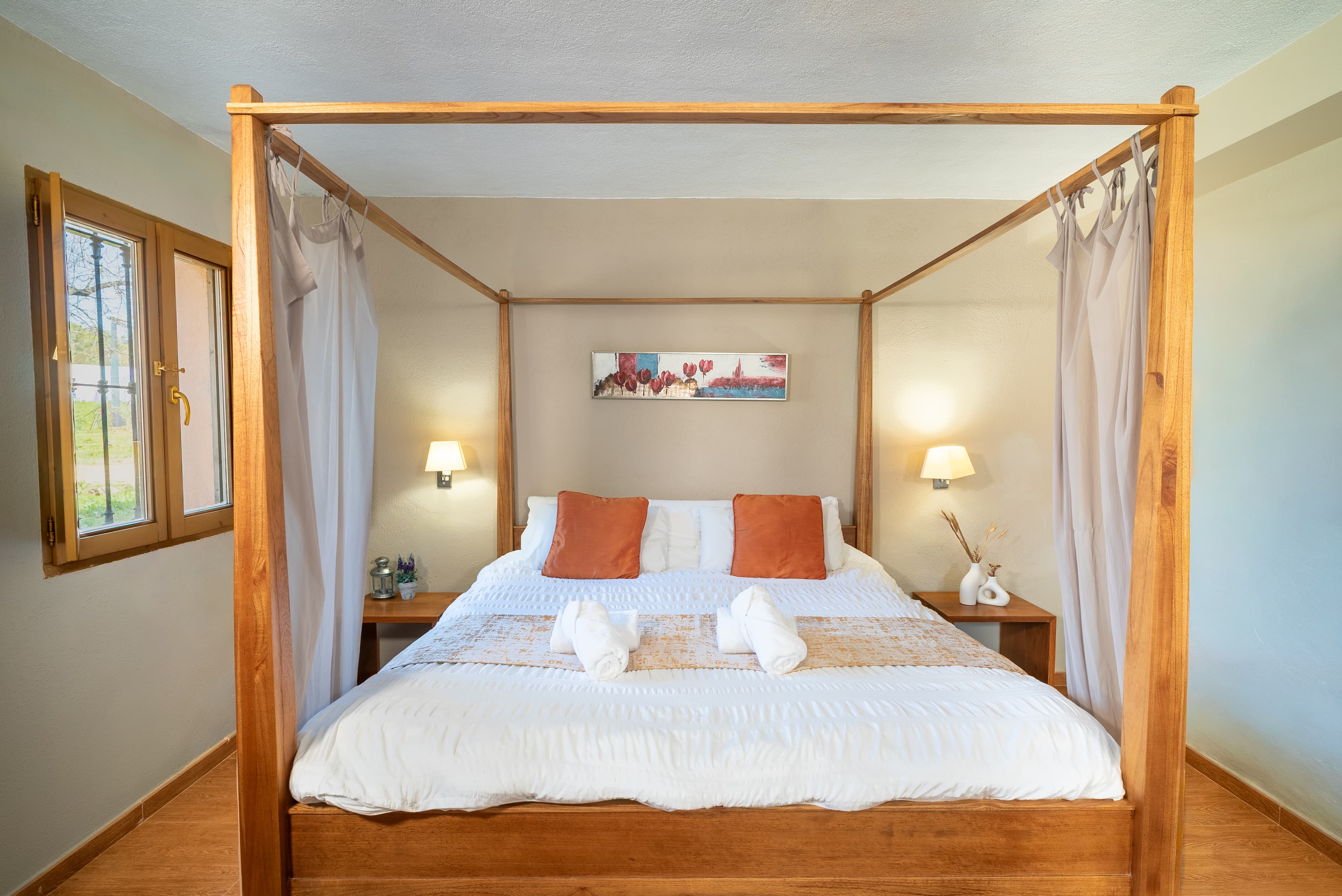 /images/rooms/ROOM_3_1.jpg
